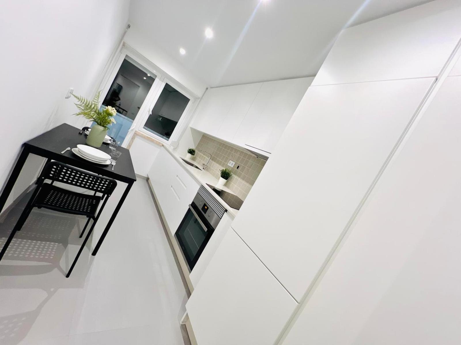 Hostel Rooms, Ideal Location For Tourists